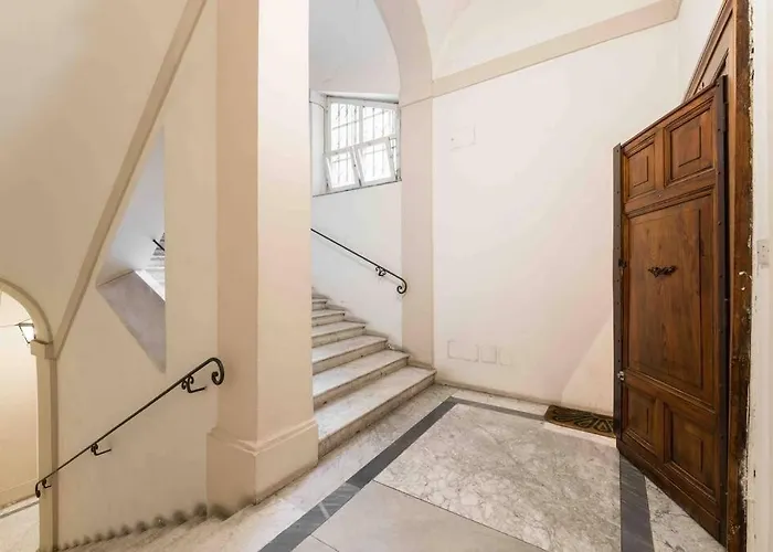 Pantheon Cestari Apartman *